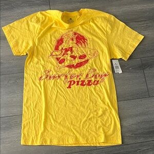 Universal horror nights Stranger Things surfer boy pizza t-shirt NWT
